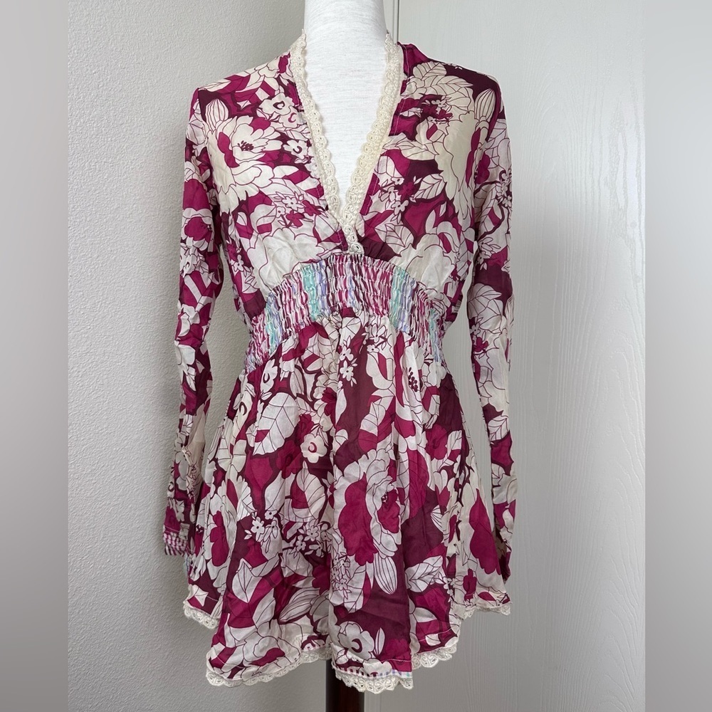 Johnny Was 100% Silk Floral Boho Tunic Blouse
Red and Cream Size XS